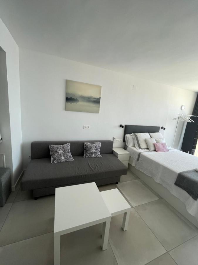 Apartamento Con Vistas Al Mar A Metros De La Playa Carihuela Soleil Torremolinos Exterior foto