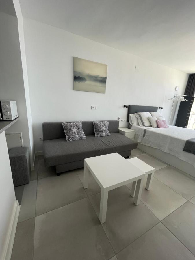 Apartamento Con Vistas Al Mar A Metros De La Playa Carihuela Soleil Torremolinos Exterior foto